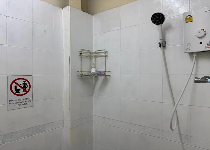 Hostal The House
